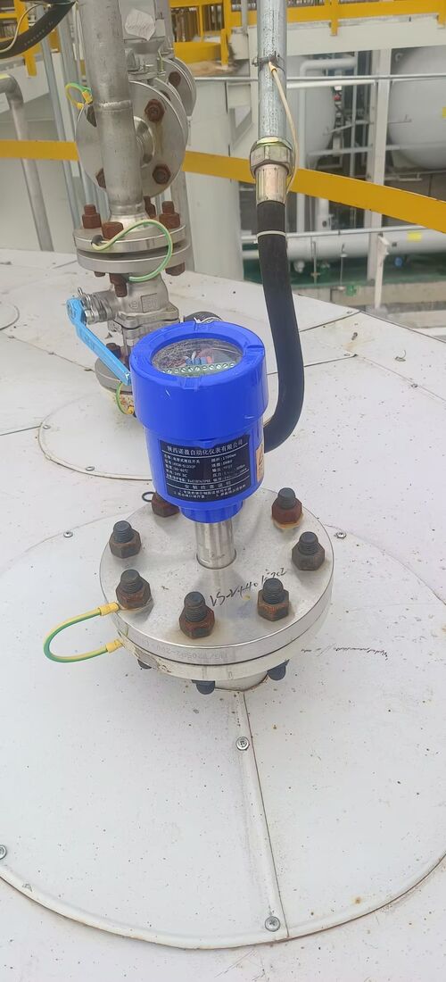 Chuyển đổi Capacitive Level Remote-Mounted